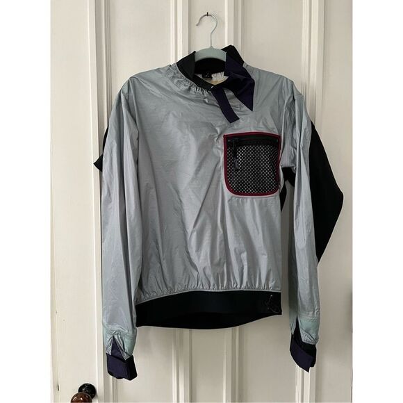 Patagonia men’s silver and black kayak jacket M